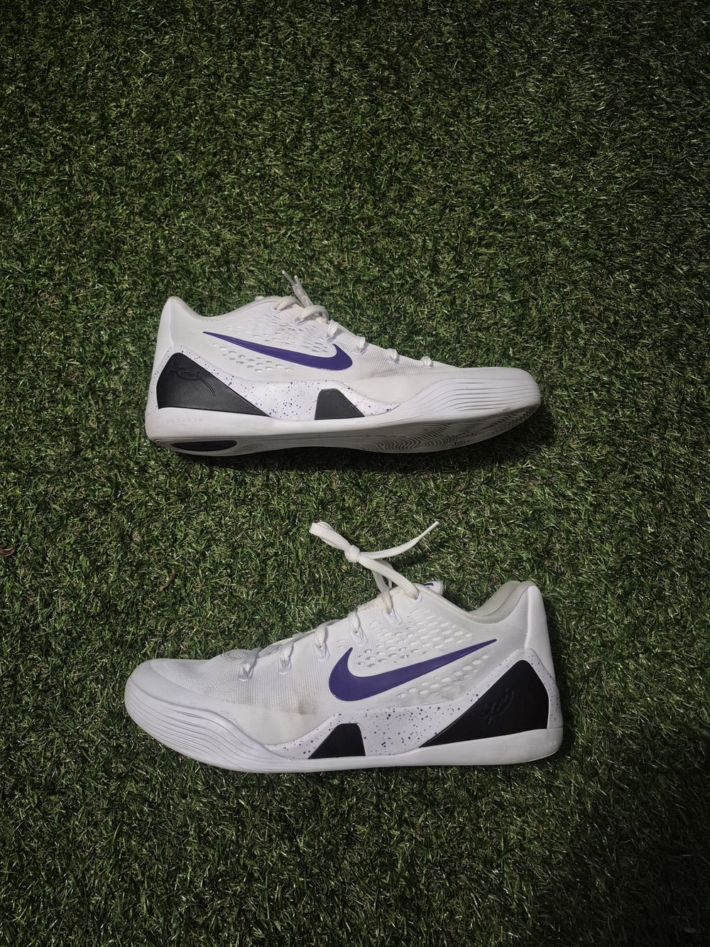 Nike Men’s White Athletic Shoes with Purple Swoosh